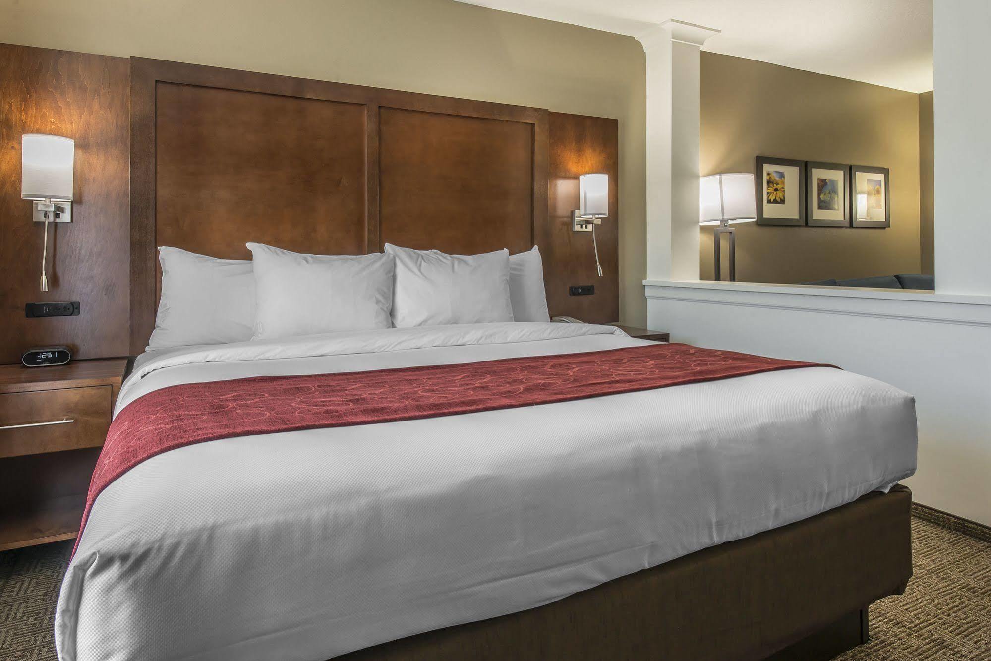 Comfort Suites Dunnellon Near Rainbow Springs Bagian luar foto